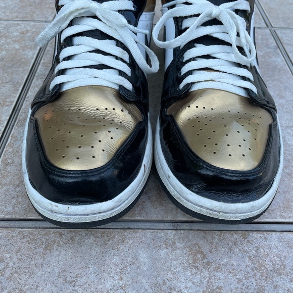 Men’s Air Jordan 1 Low Gold Toe CQ9447 main image 10